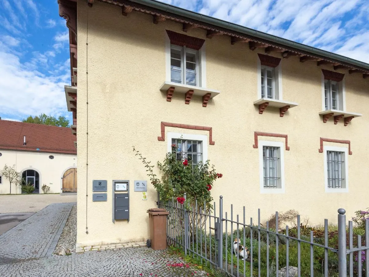 Moderne Ferienwohnung In Haunsheim Mit Terrasse 0*,  Alemanha